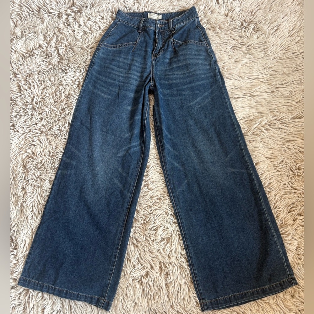 Wide-Leg Blue Jeans